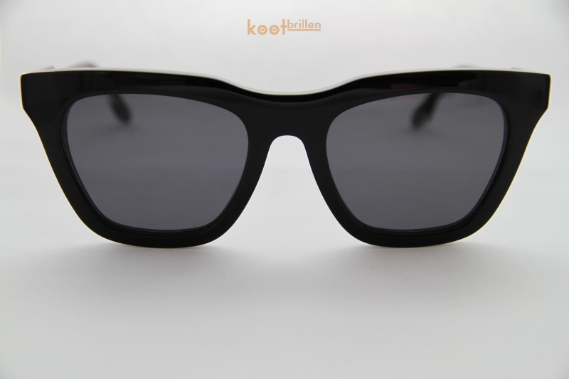 Victoria Beckham VB630s